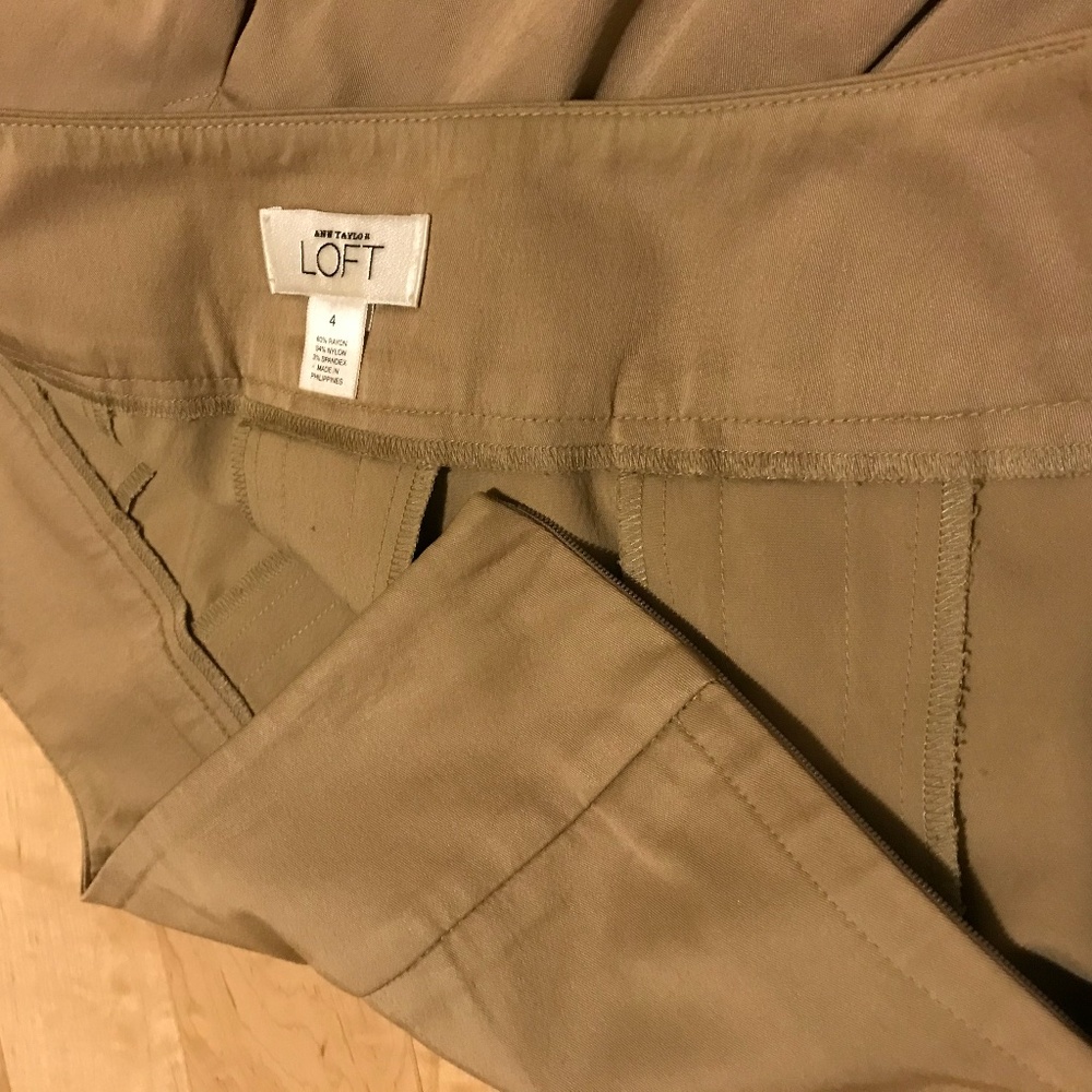 Ann Taylor LOFT Tan Full Box-Pleat Skirt, … - Picture 3 of 4